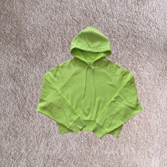 ๐ UGG Neon Yellow Cropped Hoodie โ Size S - Picture 2 of 6